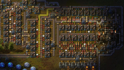 Factorio bus vs spaghetti: ako navrhnúť továreň, ktorú sa dá rozširovať